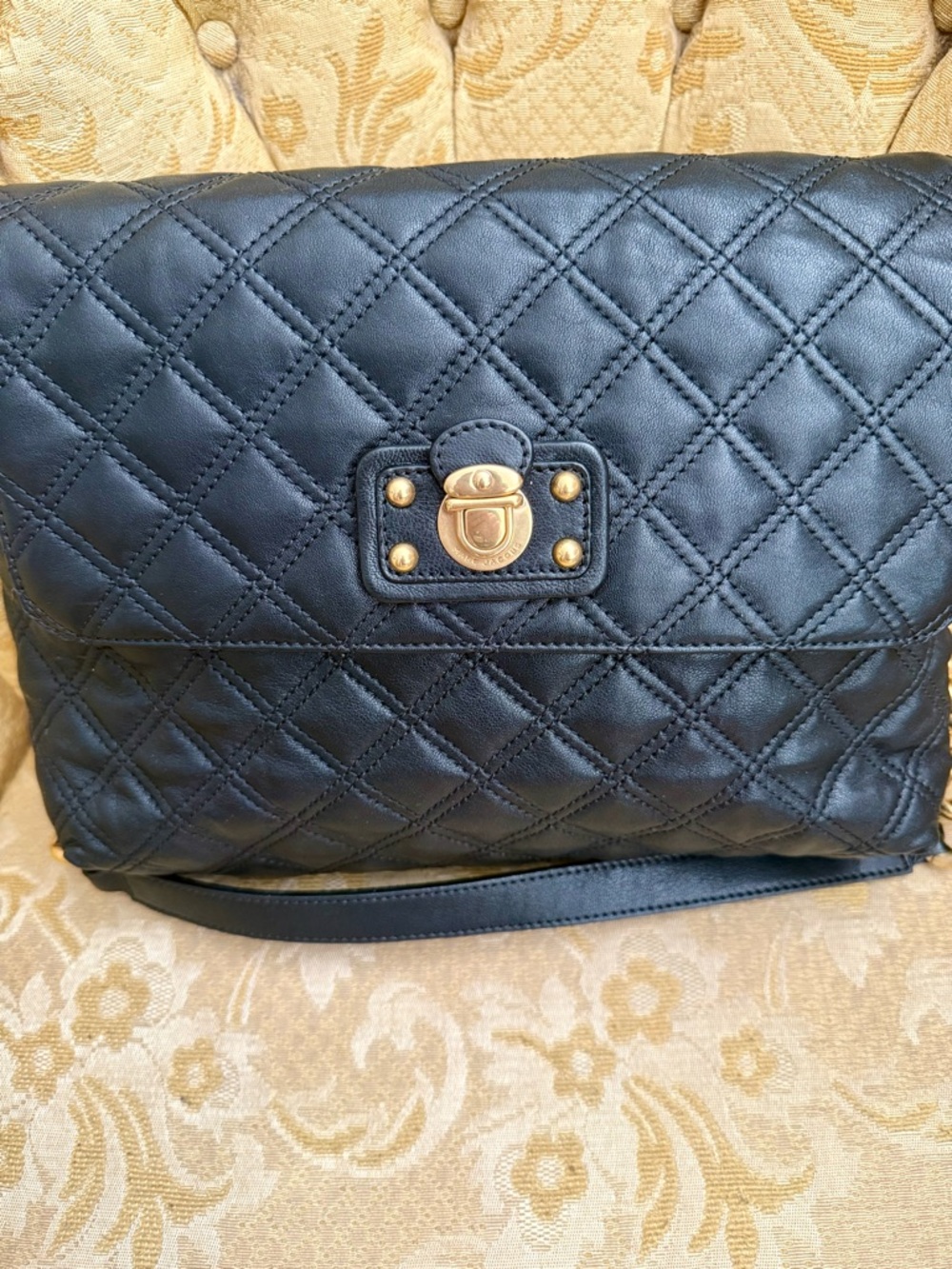 Marc Jacobs Stam Black Quilted Leather Chunky Chain
Shoulder Bag